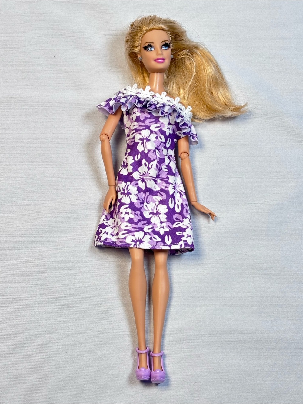 Articulated Barbie Doll w/ Rooted Eyelashes & Floral Dress 🎀l